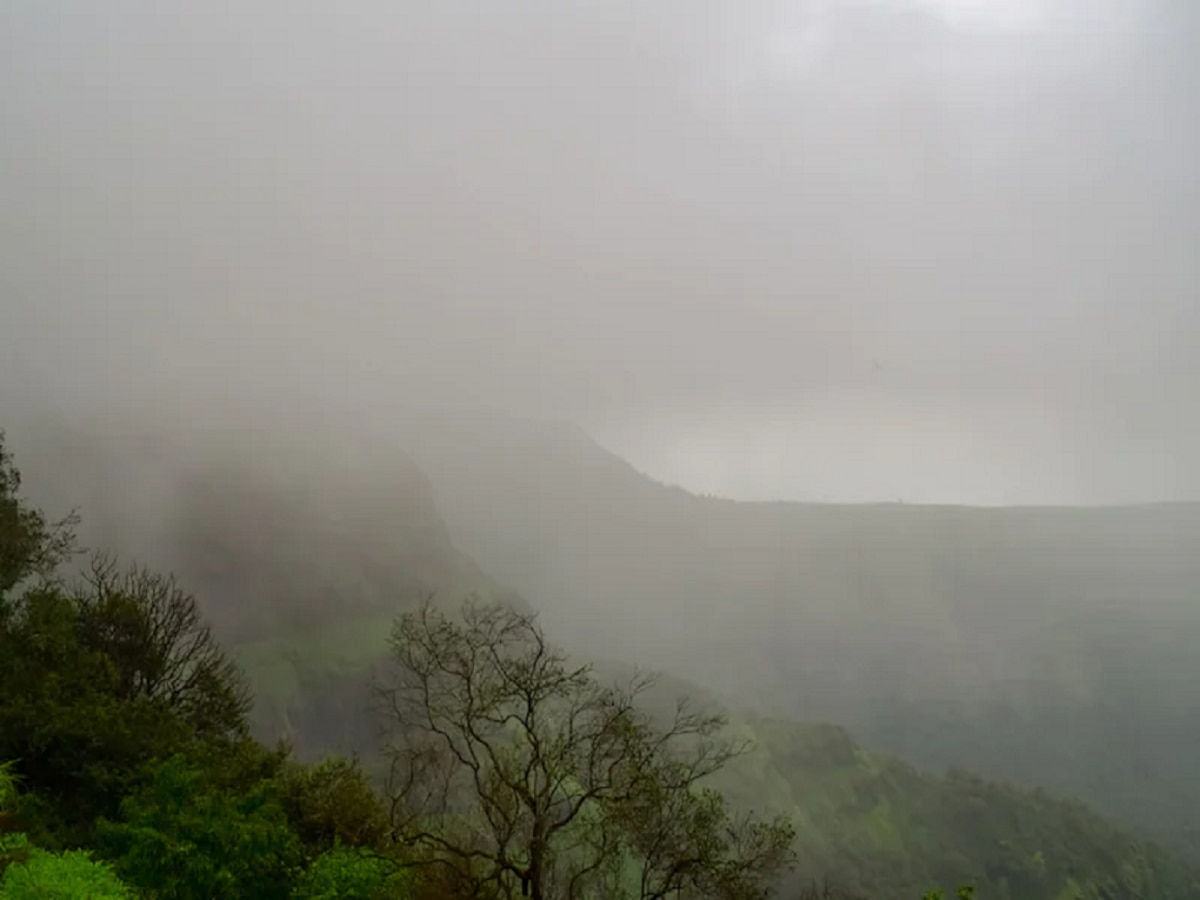 नागपुरपासून मुंबईपर्यंत गारठा वाढला; स्वेटर कानटोप्या बाहेर काढा, आठवडाभरात महाराष्ट्रात कडाक्याची थंडी  title=