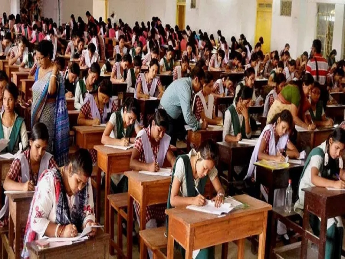 Maharashtra Board Exam: मोठी बातमी! दहावी-बारावी परीक्षांचे अंतिम वेळापत्रक अखेर जाहीर title=