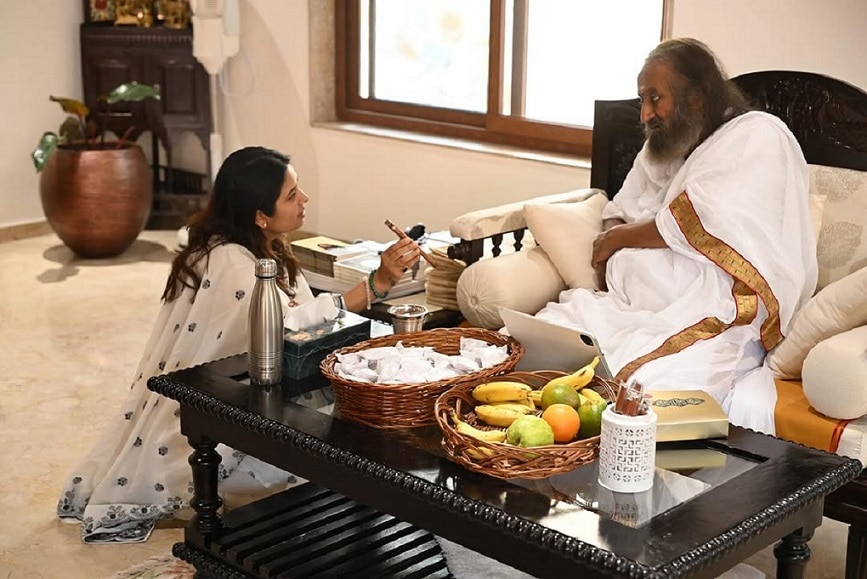 phulawanti fame actress meets spiritual guru Sri Sri Ravishankar shares photos 