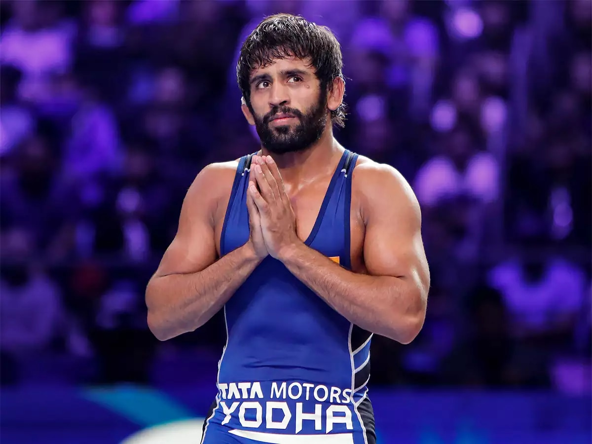 Bajrang Punia: बजरंग पुनियाची कारकीर्द संपली? ऑलिम्पिक पदक विजेत्यावर NADA घातली 4 वर्षांची बंदी title=