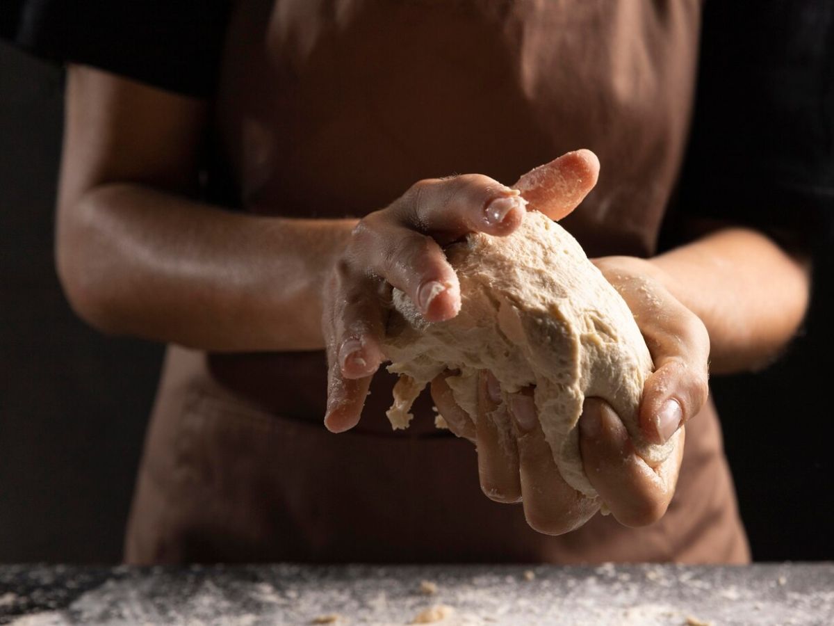 Mix This One Thing In The Flour Before Making Roti To Clear Your Stomach