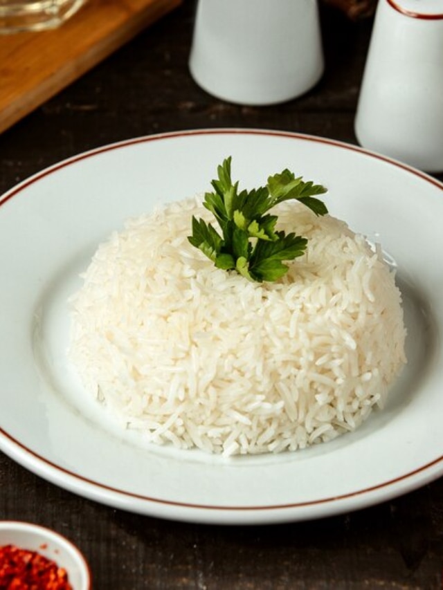 How much rice should be eaten daily according to age