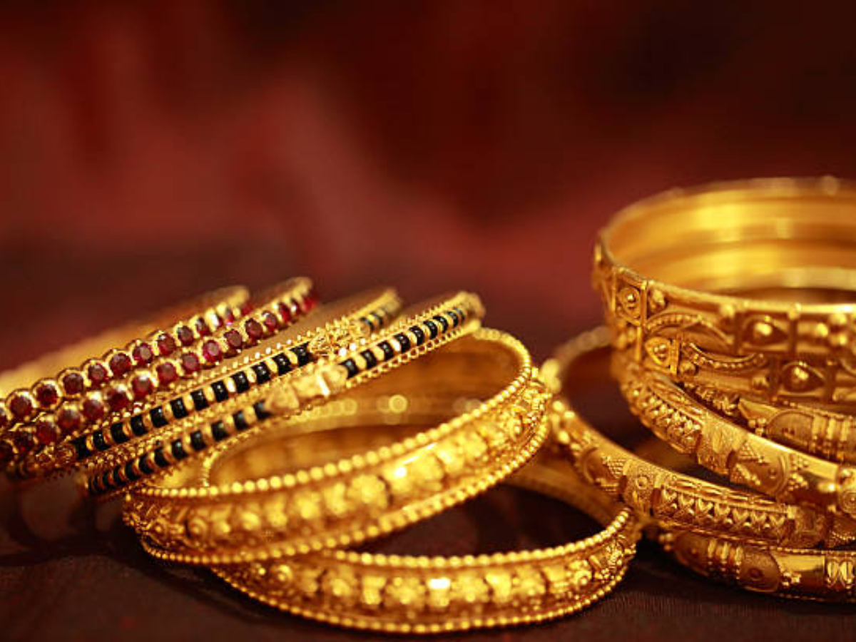 Gold Rate : सोनं खरेदीची सुवर्णसंधी! ऑल टाइम हायपेक्षा 4000 रुपयांनी स्वस्त झालं सोनं, चांदीचा काय भाव? Gold Rate : सोनं खरेदीची सुवर्णसंधी! ऑल टाइम हायपेक्षा 4000 रुपयांनी स्वस्त झालं सोनं, चांदीचा काय भाव?