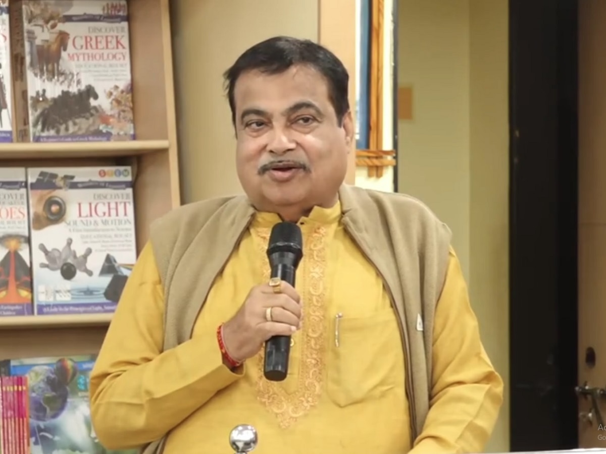 'राजकारण असंतुष्ट आत्म्यांचा महासागर'; नितीन गडकरी स्पष्टच बोलले, 'इथे प्रत्येक माणूस...' title=