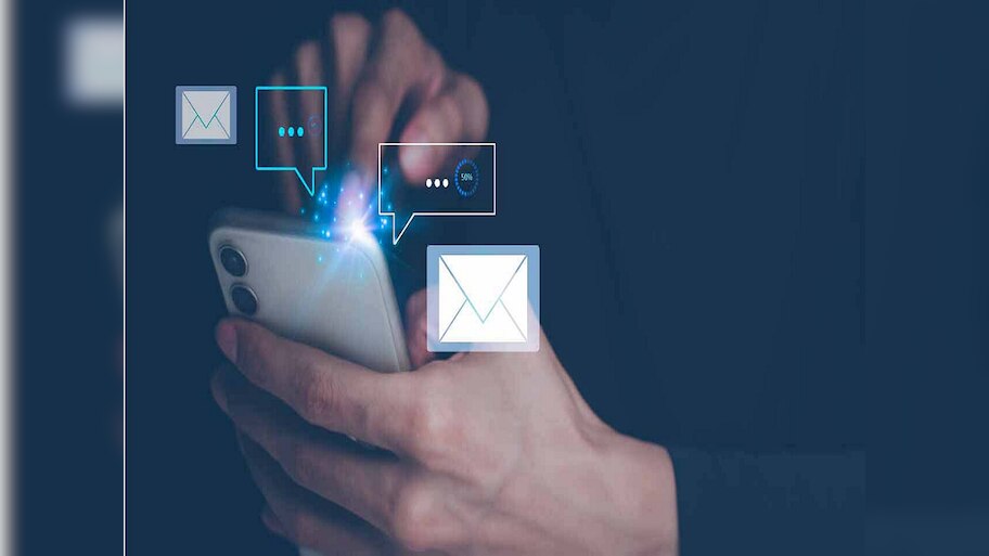 3 डिसेंबर... याच दिवशी पाठवण्यात आलेला पहिला SMS; त्यात काय लिहिलेलं माहितीये? 