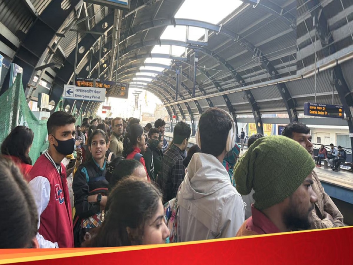 काय म्हणावं... चोरट्यांनी थेट Metro ची केबलच पळवली; क्षणात मंदावला मेट्रोचा वेग  title=