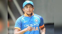 6,6,6,6...  ज्याला दुसरा विनोद कांबळी म्हणून हिणवले, त्याच पृथ्वी शॉ ने सर्वांची तोंडं बंद केली!