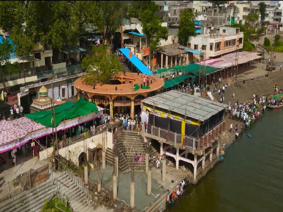 एका मुस्लिम राजाने बांधलेले महाराष्ट्रातील एकमेव दत्त मंदिर; दत्तसंप्रदायची राजधानी असलेले प्रसिद्ध तीर्थक्षेत्र  title=