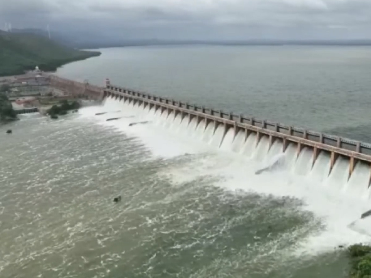 महाराष्ट्र बुडण्याची भीती? अलमट्टी धरणाविरोधात सर्वोच्च न्यायालयात याचिका दाखल करण्याची मागणी