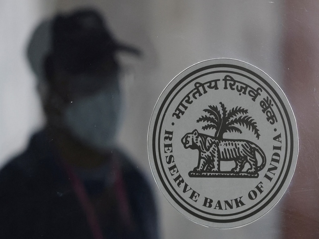 कर्जमाफी, मोफत पैसे वाटप योजना भविष्यासाठी धोकादायक? RBI चिंता व्यक्त करत म्हणाली, 'भारताच्या आर्थिक…'