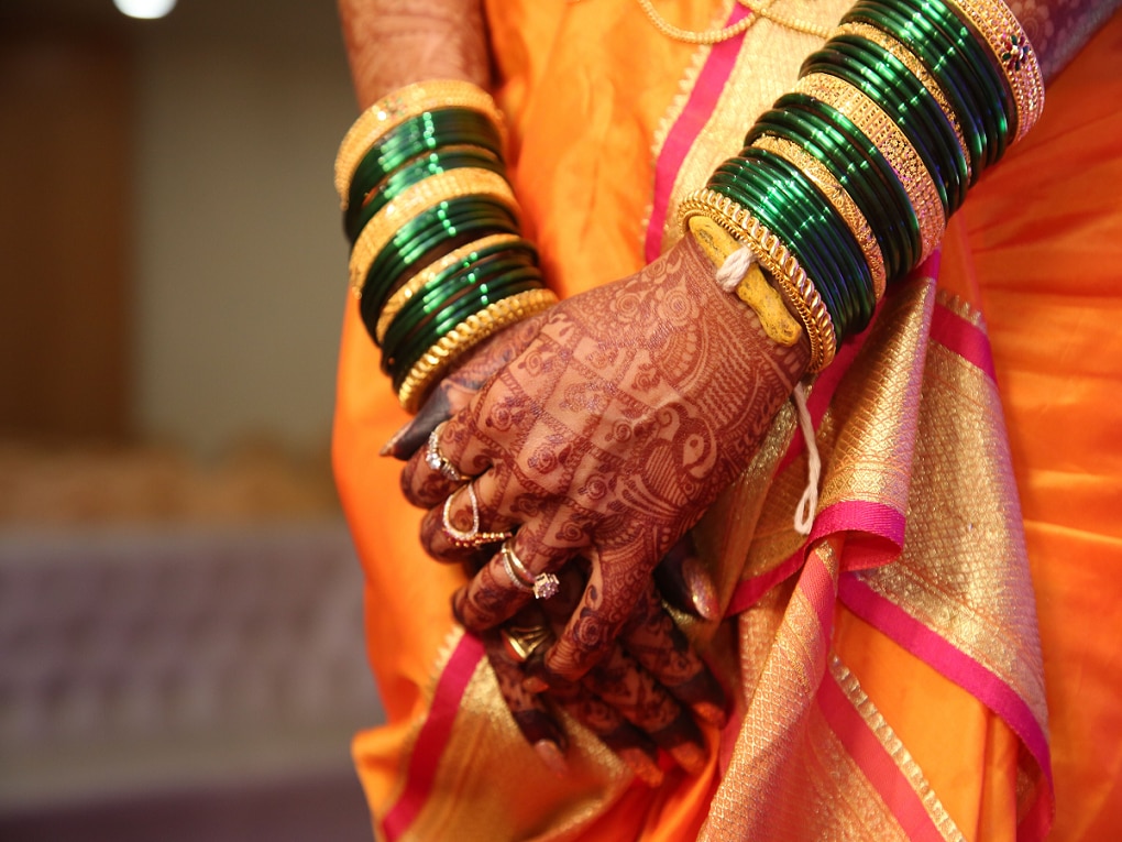 Reasons why women wear bangles know more