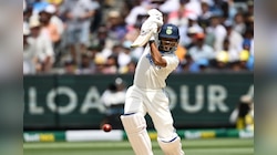Ind vs Aus: विजय दूरच आता कसोटी वाचवण्यासाठी भारताला खेळावं लागणार