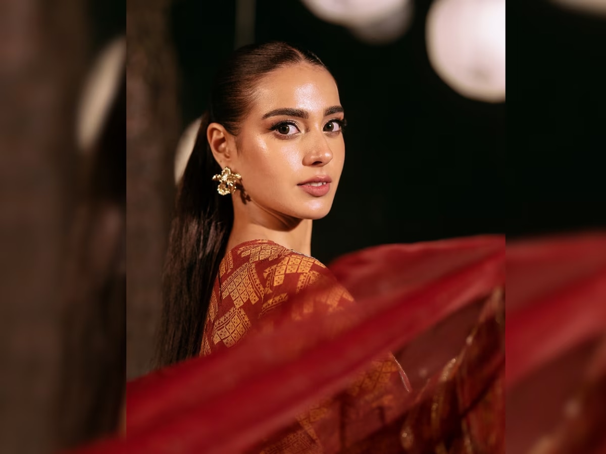 Pakistani Actress Iqra Aziz Net Worth 700 Crore marathi news