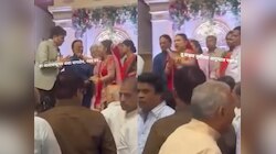 'आतापासूनच असा वागतोय तर...', नवरीमुलीच्या आईने नवरदेवासह अख्खी वरात हॉलमधून मागे पाठवली; कारण वाचून कराल कौतुक 