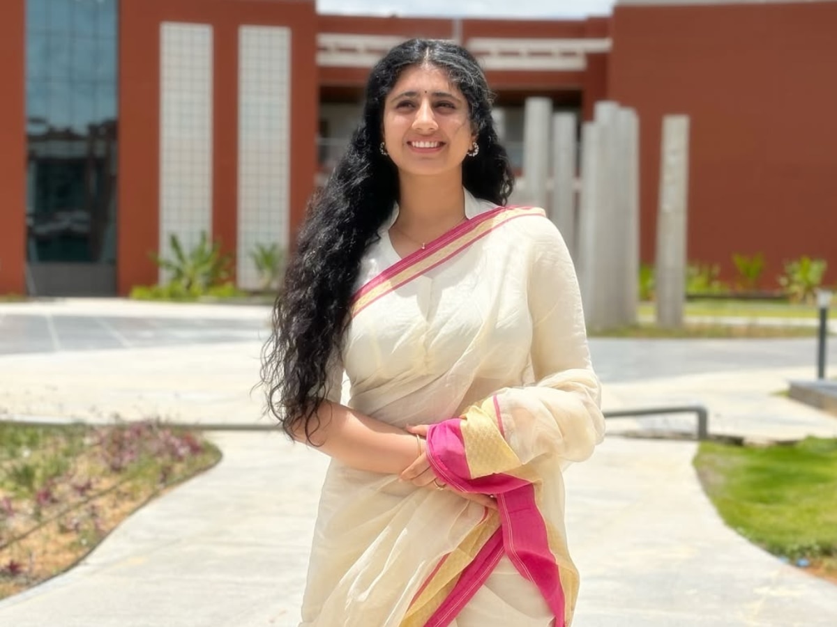 UPSC Success Story IAS Ambika Raina Beautiful Officer Photos