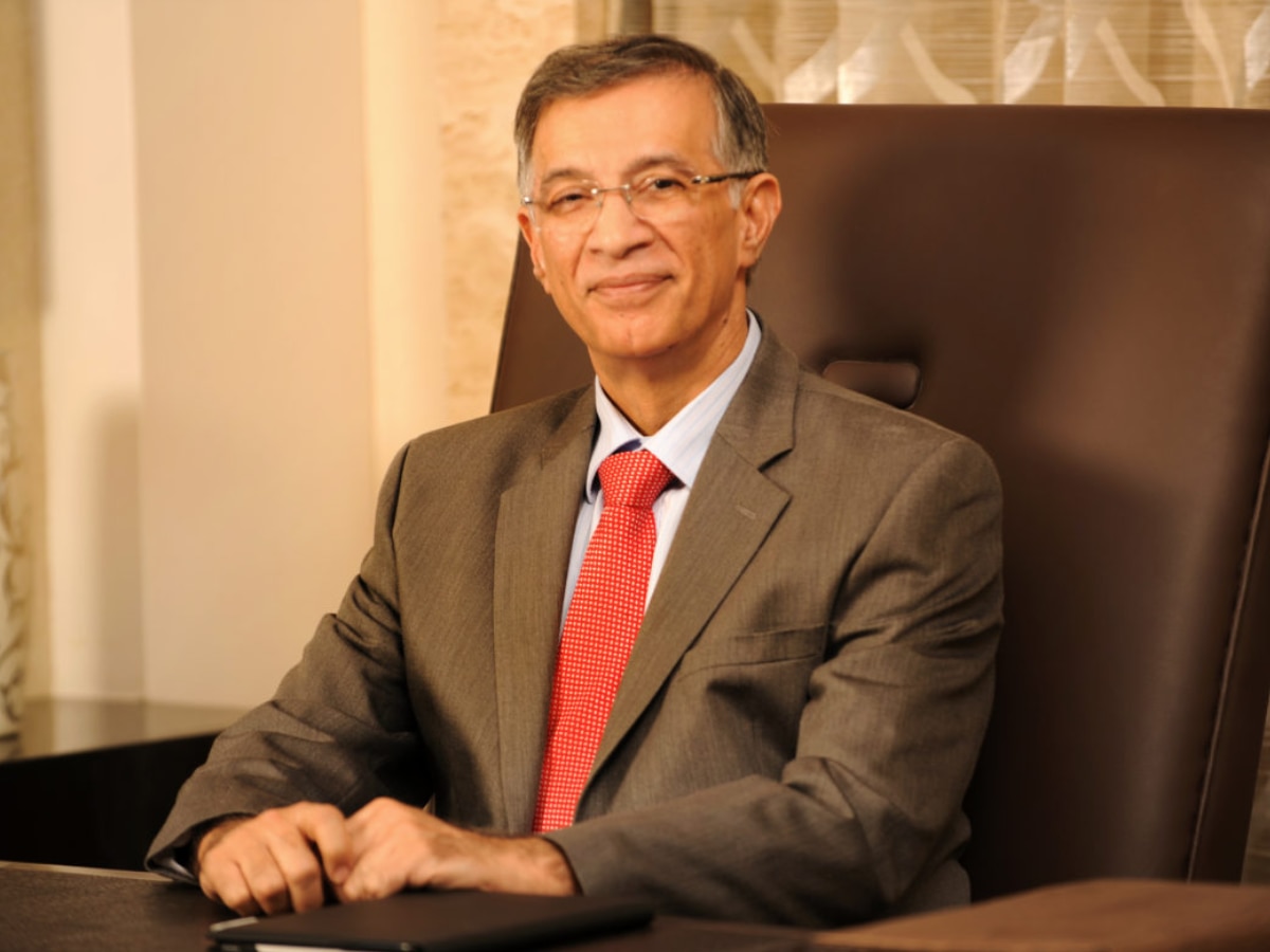 Niranjhan Hiranandani networth local train journey Inspirational Story