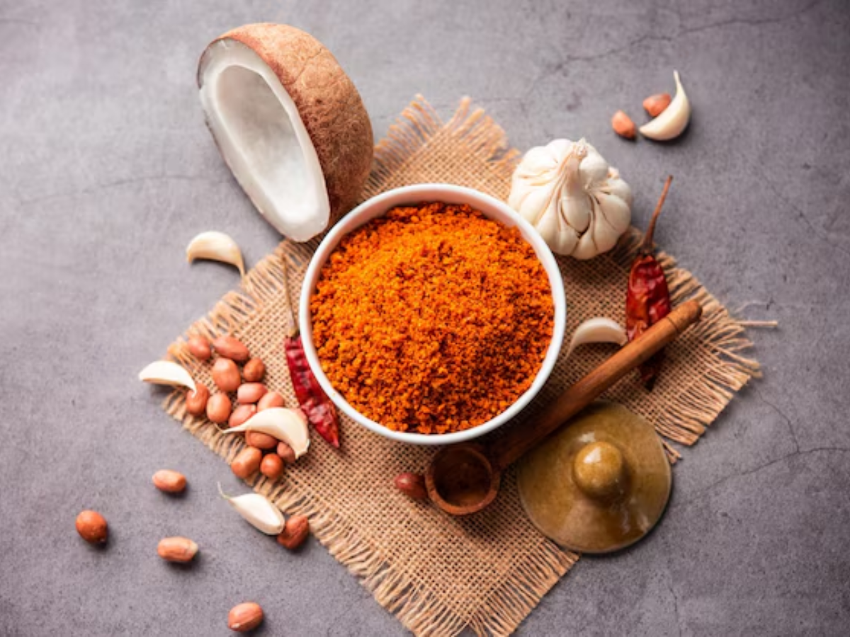 घरच्या घरी झटपट बनवा लसणाची चटणी, जेवणाची वाढवेल चव; नोट करा Recipe घरच्या घरी झटपट बनवा लसणाची चटणी, जेवणाची वाढवेल चव; नोट करा Recipe