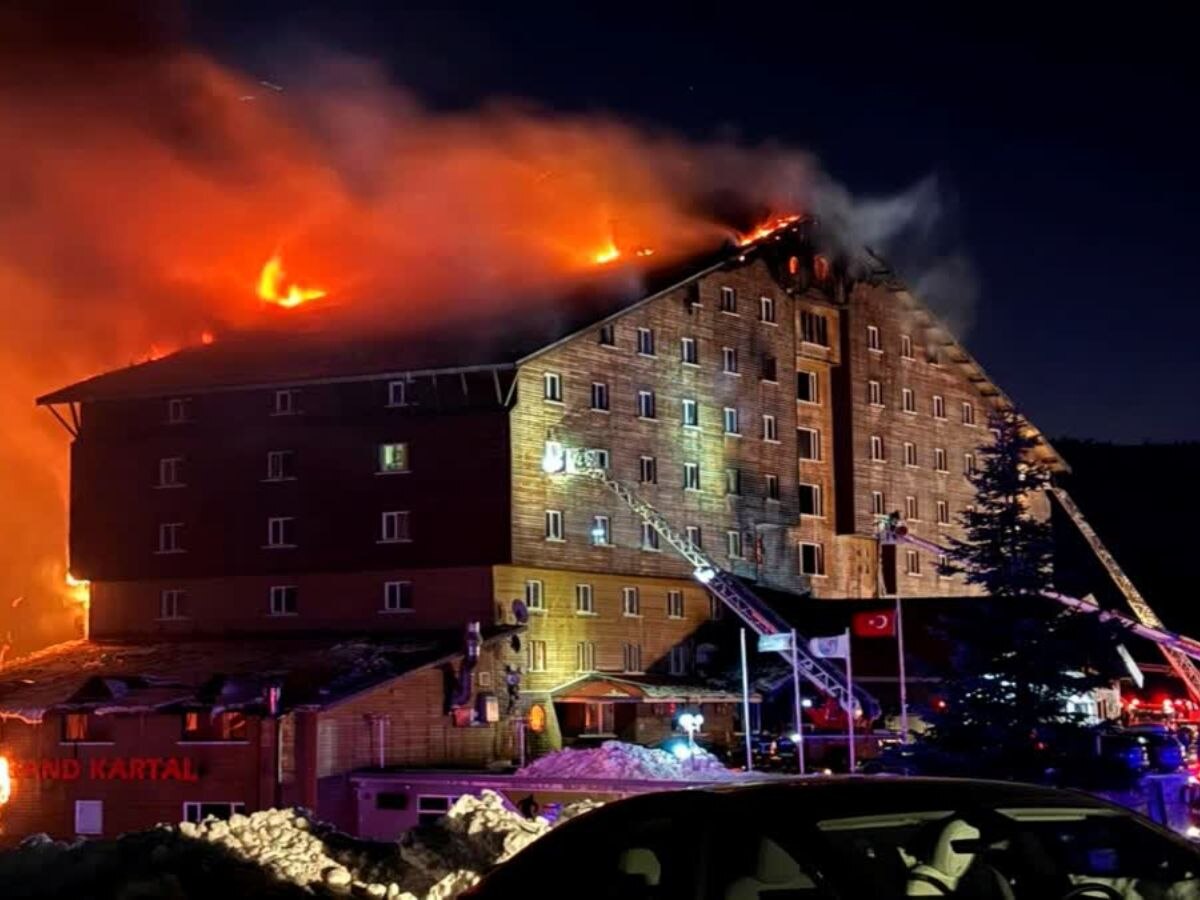 रिसॉर्टमधील भीषण आगीत 76 जणांचा मृत्यू, 51 जखमी; कुठे घडली ही भयावह घटना?