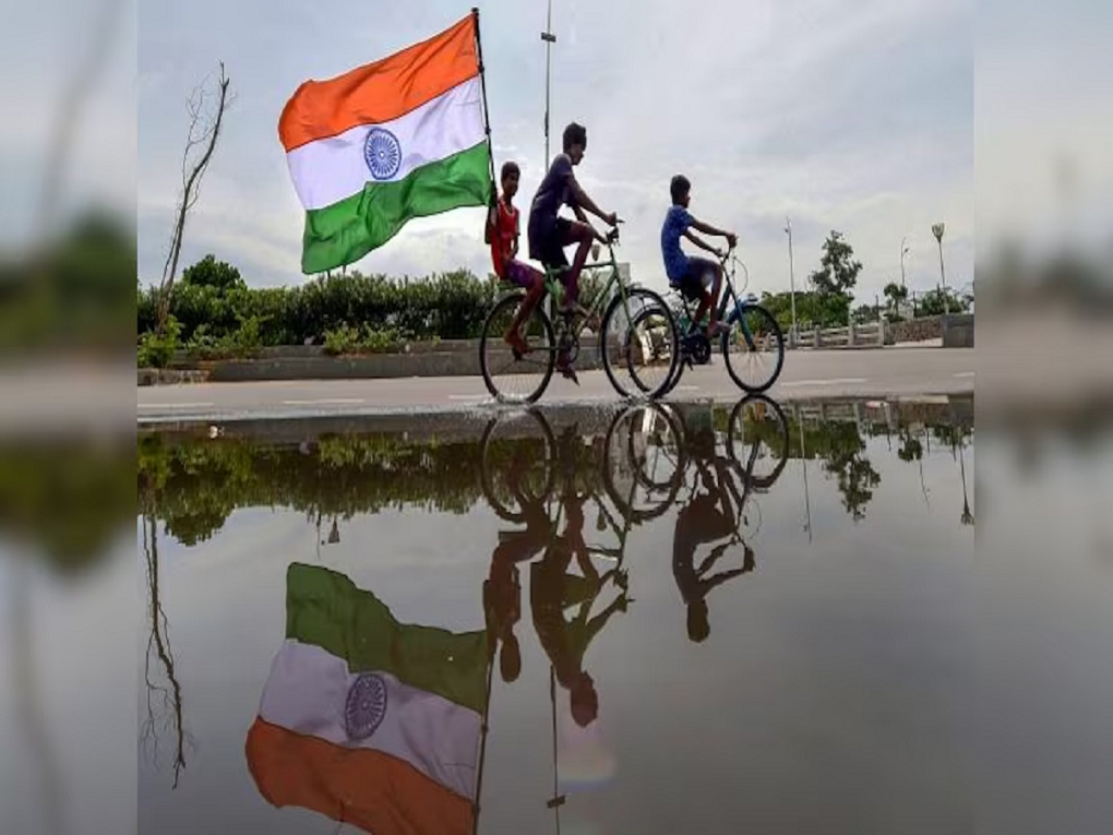 Republic Day 2025 : 76 की 77? यंदा भारताचा कितवा प्रजासत्ताक दिन Republic Day 2025 : 76 की 77? यंदा भारताचा कितवा प्रजासत्ताक दिन