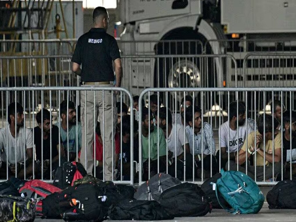 Landed Immigrants अमेरिका ते अमृतसर... 'त्या' भारतीयांचा हातपाय बांधून प्रवास; प्रत्येक ...