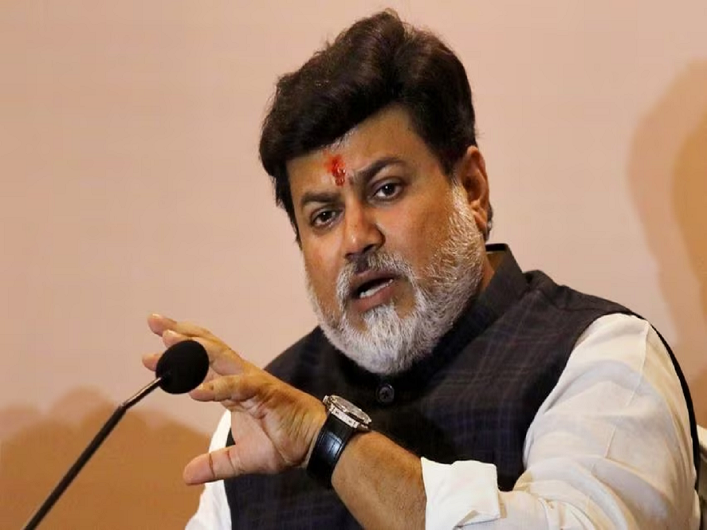 येत्या 90 दिवसात मोठे पक्षप्रवेश; 'ऑपरेशन टायगर'बाबत मिश्किल हास्य करत उदय सामंत थेट म्हणाले... येत्या 90 दिवसात मोठे पक्षप्रवेश; 'ऑपरेशन टायगर'बाबत मिश्किल हास्य करत उदय सामंत थेट म्हणाले...