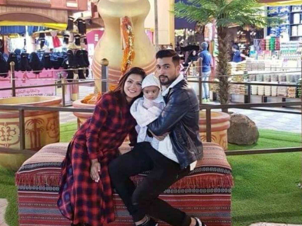 Pakistani Cricketer mohammad amir and wife narjis khatun love story