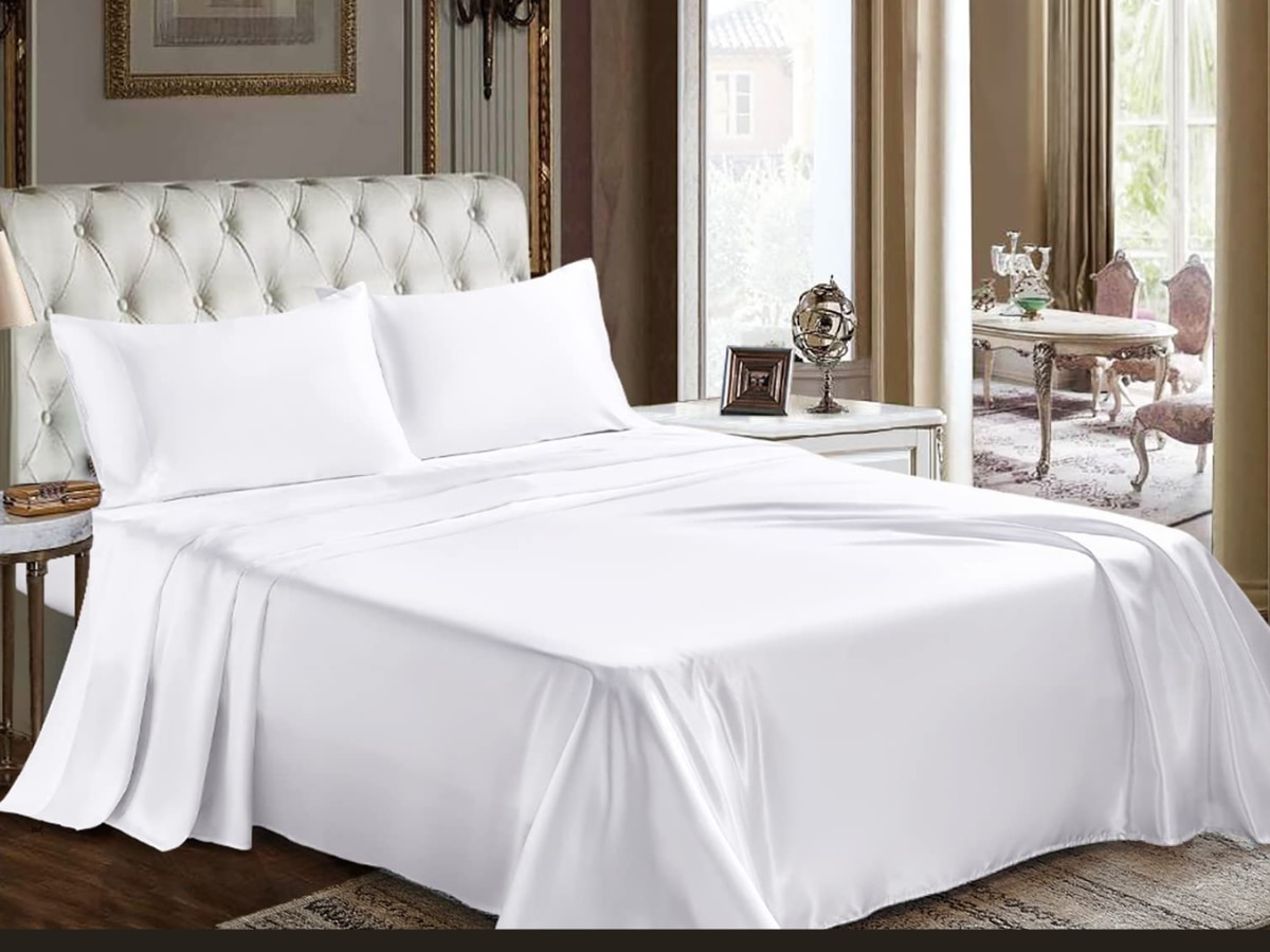 Why hotel room bed sheets is always white Marathi News