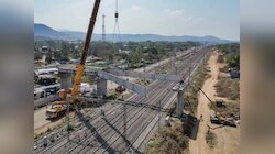 30 इंजिनियर, 300 कामगार, 50 डंपर, 10 JCB, 3 क्रेन आणि... दिल्ली ते JNPT रेल्वे मार्गाचे काम रॉकेटच्या स्पीडने