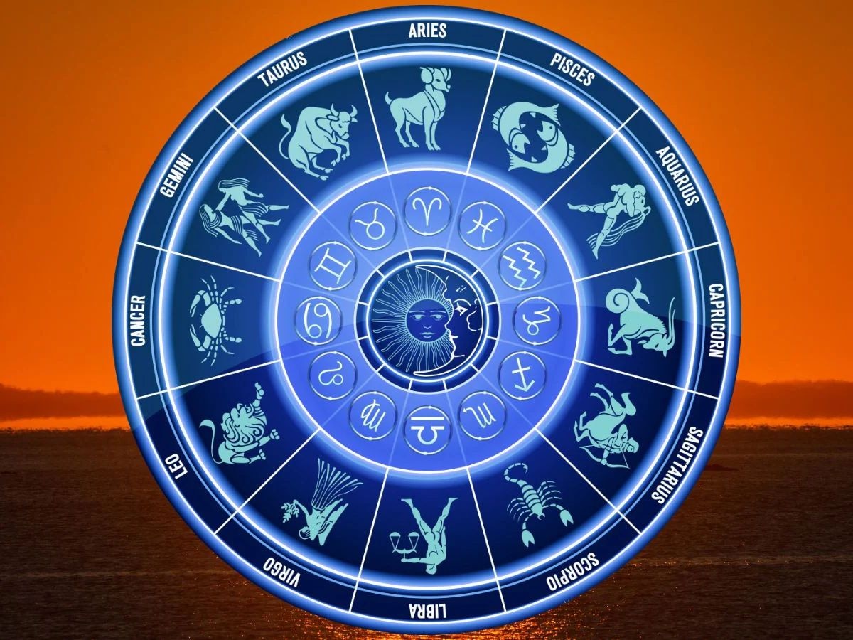 Horoscope : कुणाला मिळणार आनंद तर कुणी शब्द देताना सांभाळून, कसं आहे बुधवारचं भविष्य?  title=