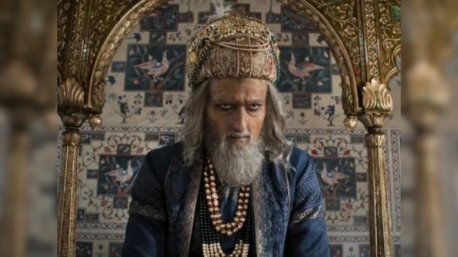 27 वर्षात  17 फ्लॉप अन् 2 ब्लॉकबस्टर, आता 'छावा'मध्ये औरंगजेबाची भूमिका साकारून प्रेक्षकांच्या मनावर करतोय राज्य
