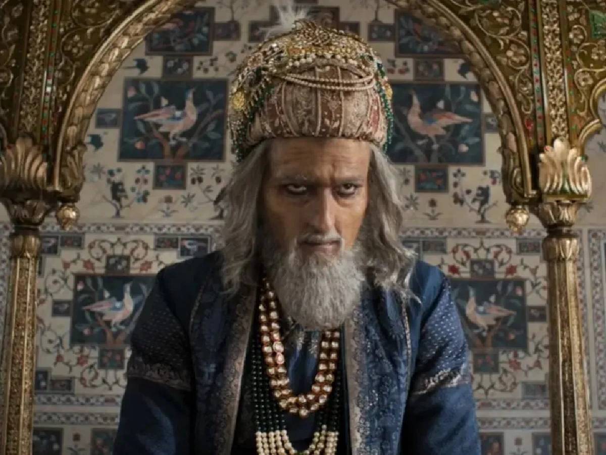 27 वर्षात 17 फ्लॉप अन् 2 ब्लॉकबस्टर, आता 'छावा'मध्ये औरंगजेबाची भूमिका साकारून प्रेक्षकांच्या मनावर करतोय राज्य 27 वर्षात 17 फ्लॉप अन् 2 ब्लॉकबस्टर, आता 'छावा'मध्ये औरंगजेबाची भूमिका साकारून प्रेक्षकांच्या मनावर करतोय राज्य