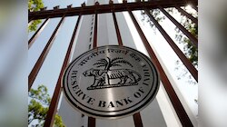 खात्यातून पैसे काढण्यास मनाई? आणखी दोन बँकांवरील RBI च्या कारवाईनंतर अनेकांना धास्ती 