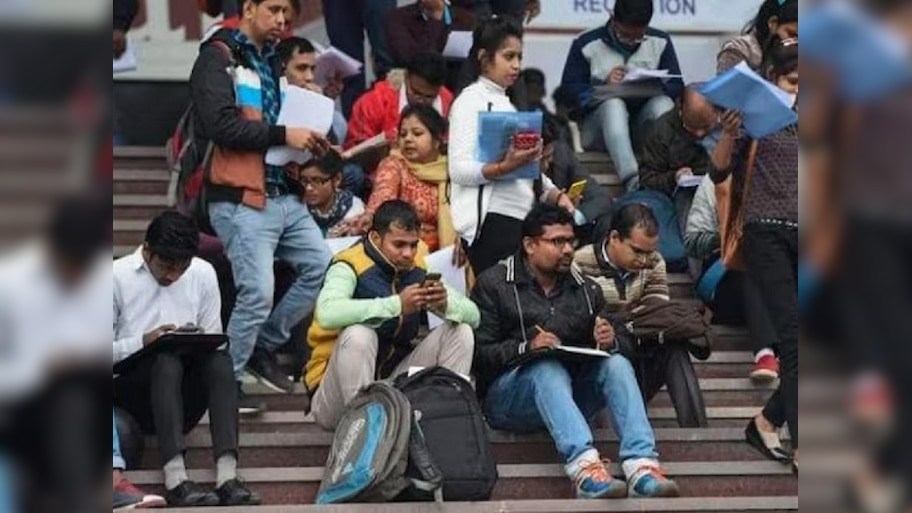 इंग्रजी येत नसल्याने पदवीधारांना नोक-या मिळेनात! नीती आयोगाचा धक्कादायक अहवाल
