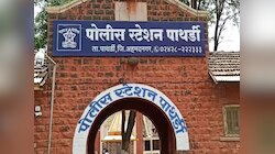 Ahilyanagar News : पुत्रप्रेमापोटी तहसीलदार बापाने पुरवल्या कॉपी, बारावीच्या परीक्षेत रंगेहात पकडले