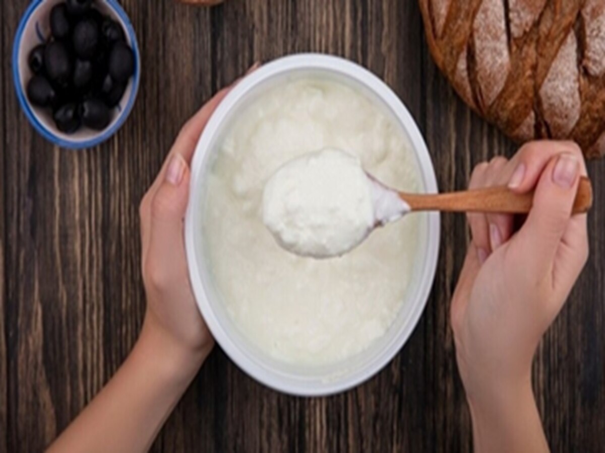 Curd Benefits : 90 टक्के लोक करतात दही खाताना चूक! दही खाण्याची योग्य पद्धत जाणून घ्या तज्ज्ञांकडून 