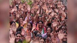महिलांनी स्वत:चं नाव कसं लिहायचं? महाराष्ट्र शासन लवकरच आणणार नवा जीआर 
