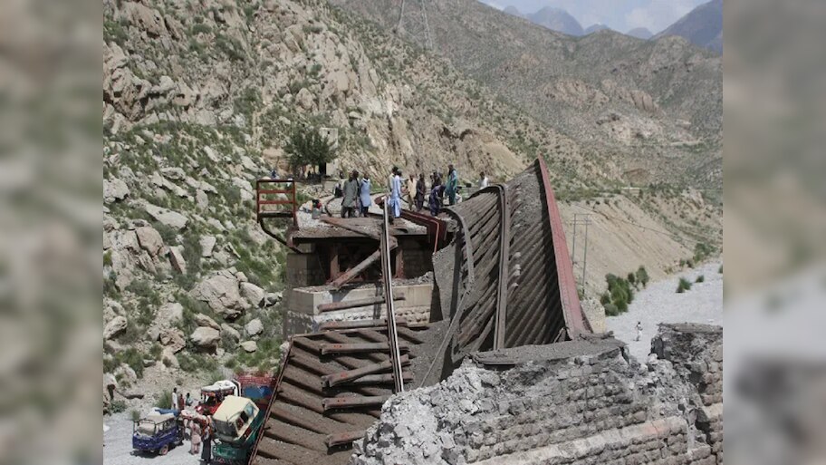 Balochistan Train Hijack : 'त्या' 214 बंधकांना फाशी; पाक लष्करानं अल्टीमेटम न पाळल्यानं बलूच बंडखोरांनी उचललं हादरवणारं पाऊल