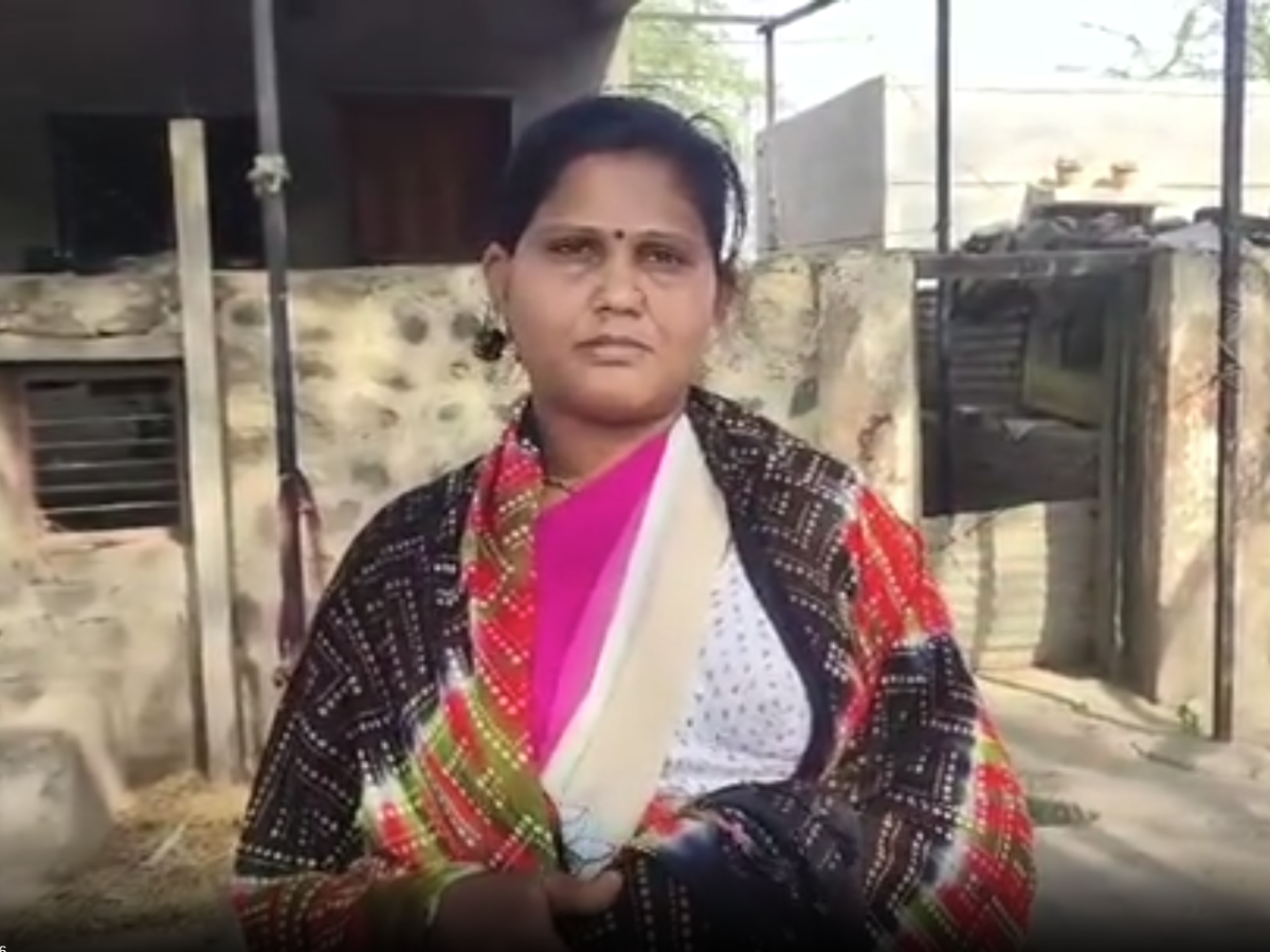 'लाडकी बहीण'चे पैसे न दिल्याने पतीकडून कोयत्याने वार? माढातल्या घटनेत आला मोठा ट्विस्ट! 'लाडकी बहीण'चे पैसे न दिल्याने पतीकडून कोयत्याने वार? माढातल्या घटनेत आला मोठा ट्विस्ट!