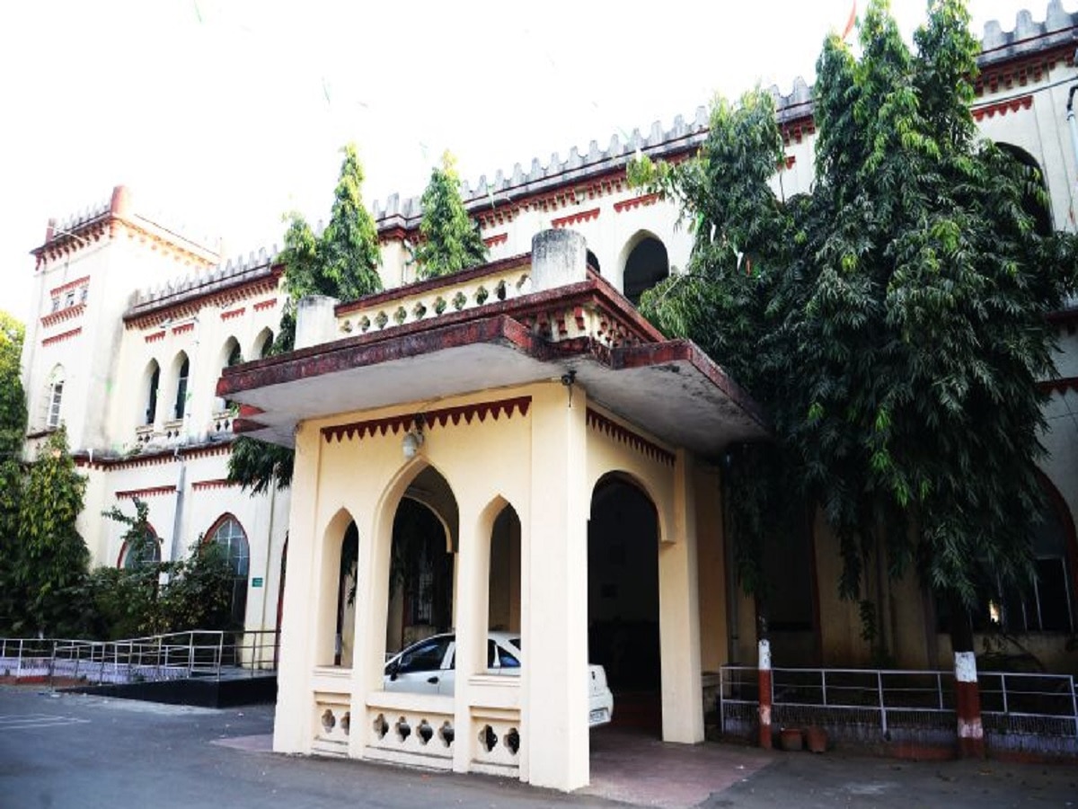 IAS Transfer:  नागपूर, संभाजीनगरसह महाराष्ट्रातील अति महत्वाच्या जिल्ह्यातील IAS अधिकाऱ्यांच्या तडकाफडकी बदल्या 