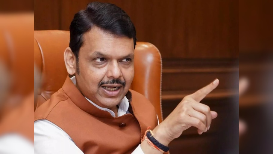 रीलबाज अधिकारी, पोलिसांवर कारवाई होणार? मुख्यमंत्र्यांनी सभागृहात दिली महत्वाची माहिती