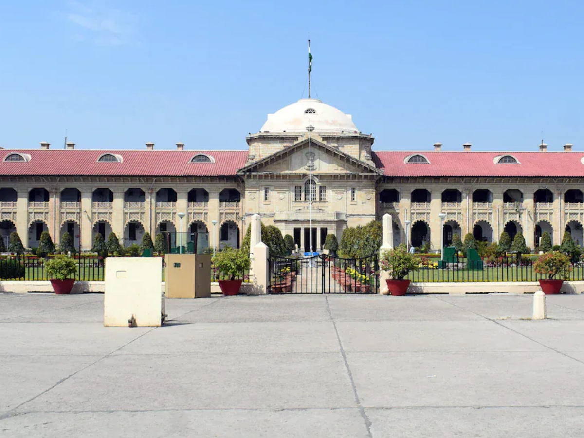 'महिलांचे स्तन पकडणे, पायजम्याची नाडी तोडणे हा बलात्कार नाही' हायकोर्टने निकालात काय म्हटलं? 'महिलांचे स्तन पकडणे, पायजम्याची नाडी तोडणे हा बलात्कार नाही' हायकोर्टने निकालात काय म्हटलं?