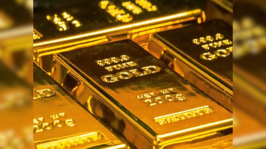 सोन्याच्या दरात तब्बल 2000 रुपयांची घसरण, MCX वर नेमकं काय घडलं?