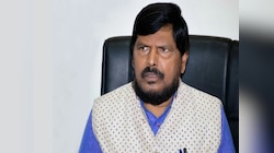 बाळासाहेब ठाकरेंचा खरा वारसदार कोण? रामदास आठवलेंचे एका वाक्यात उत्तर 