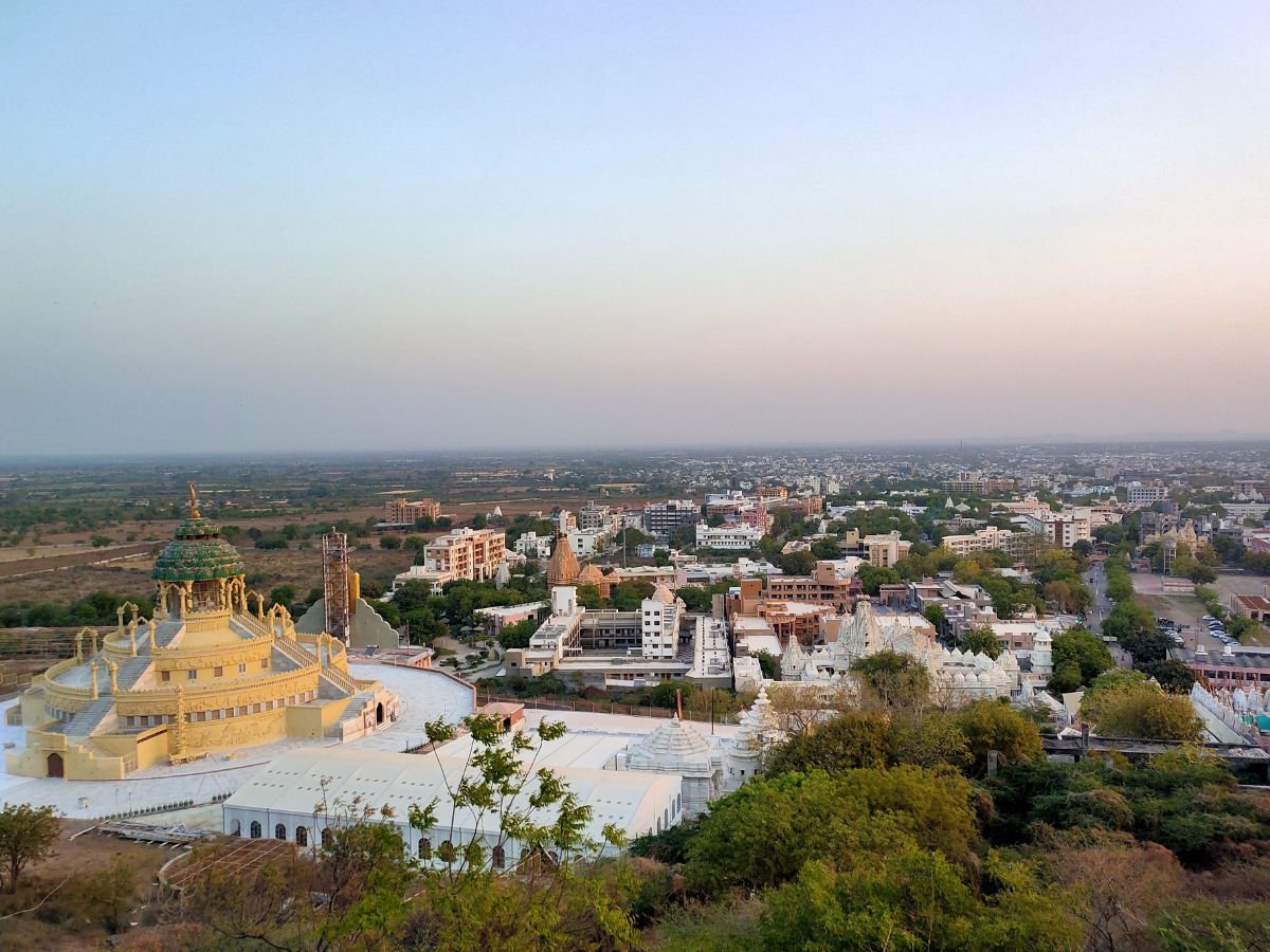 नियम तोडणाऱ्यांवर कारवाई Indias Vegertarian City Where Non Veg Is Banned Palitana Marathi News