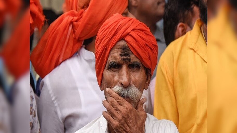 संभाजी भिडेंना चावा घेतला 'त्या' कुत्र्याबाबत धक्कादायक माहिती उघड; स्थानिकांनी सांगितले सहा महिन्यात... 