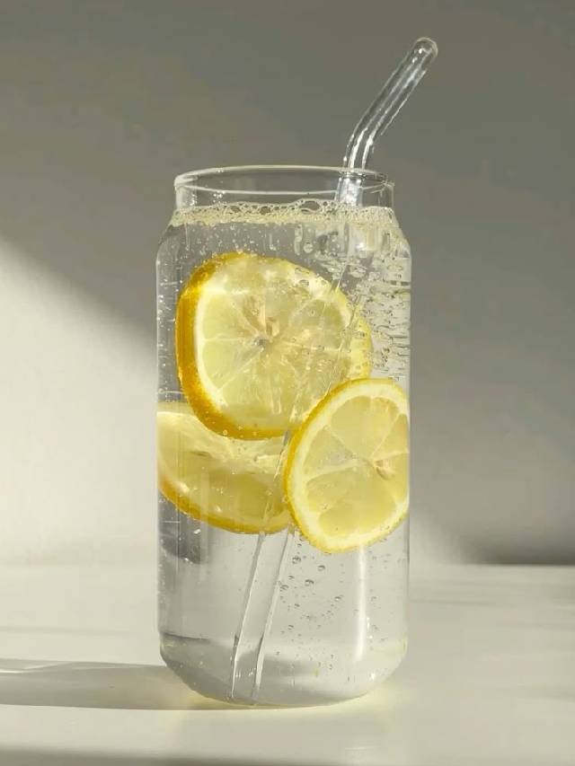 उन्हाळ्यात लिंबू पाणी पिण्याचे 7 आरोग्यदायी फायदे; जाणून घ्या सविस्तर