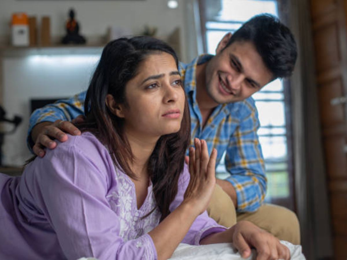 '4' संकेतांवरुन ओळखा चुकीचा जोडीदार निवडलाय; आधीच व्हा सावध, नाहीतर... '4' संकेतांवरुन ओळखा चुकीचा जोडीदार निवडलाय; आधीच व्हा सावध, नाहीतर...