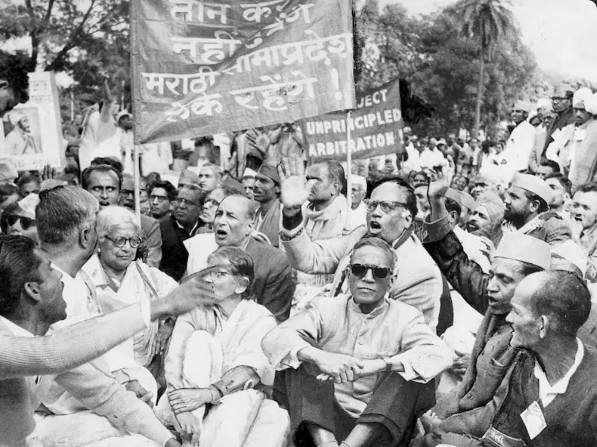 संयुक्त महाराष्ट्र चळवळीचे शिलेदार कोण होते? बलिदान कोणी दिले? प्रत्येकाला माहिती असायला हवं! संयुक्त महाराष्ट्र चळवळीचे शिलेदार कोण होते? बलिदान कोणी दिले? प्रत्येकाला माहिती असायला हवं!