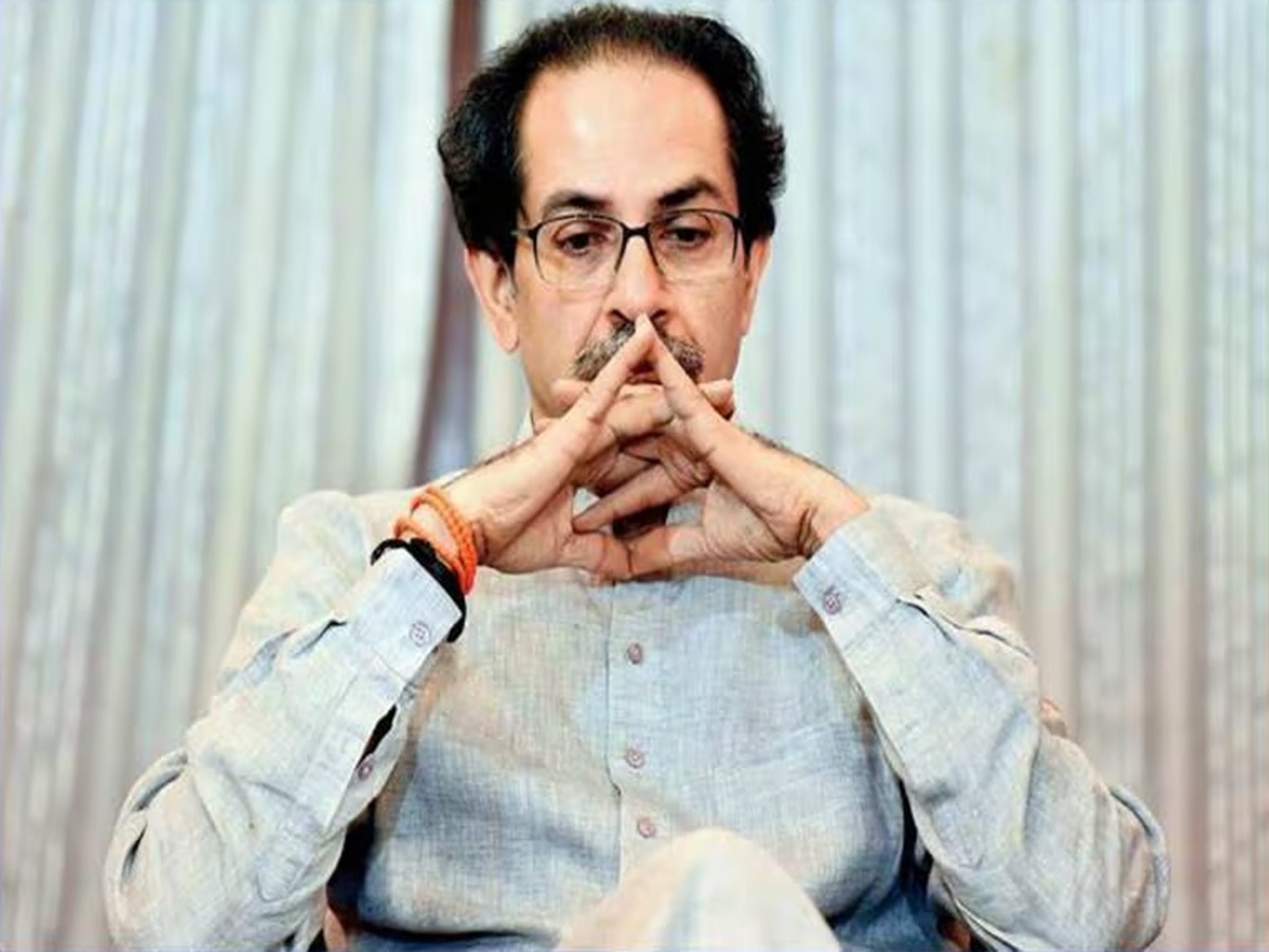 महाराष्ट्र दिनी उद्धाव ठाकरे परदेशवारीवर; महायुतीनं साधला निशाणा, मराठी अस्तित्वाचा उल्लेख करत म्हणाले….