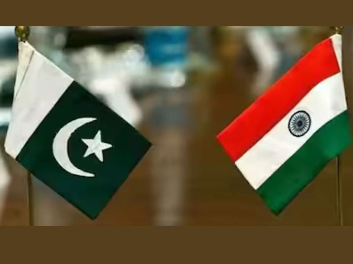 ऑपरेशन सिंदूरनंतर भारत-पाक युद्ध होणार का? ग्रह-गोचरकडून पाहा संकेत ऑपरेशन सिंदूरनंतर भारत-पाक युद्ध होणार का? ग्रह-गोचरकडून पाहा संकेत